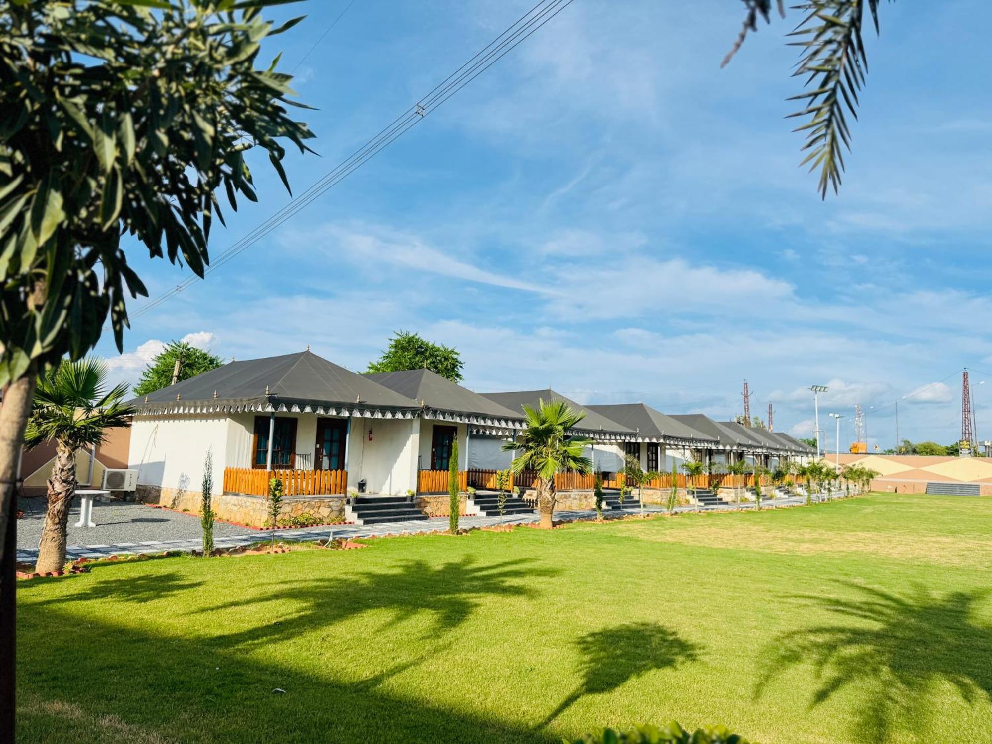 Royal Rajasthan Resort Sikar Zewnętrze zdjęcie